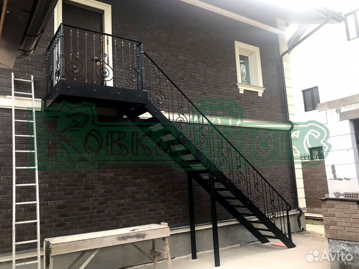 Кованое лестничное ограждение «Л001»