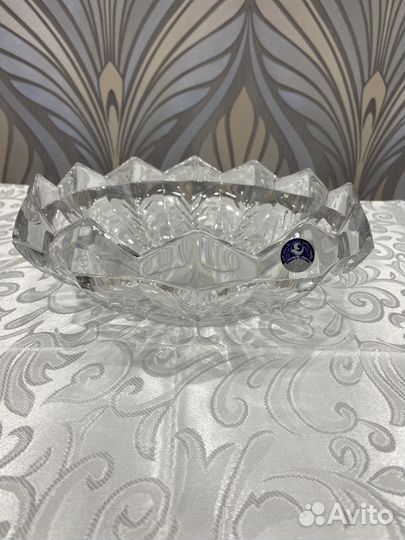 Хрустальная ваза