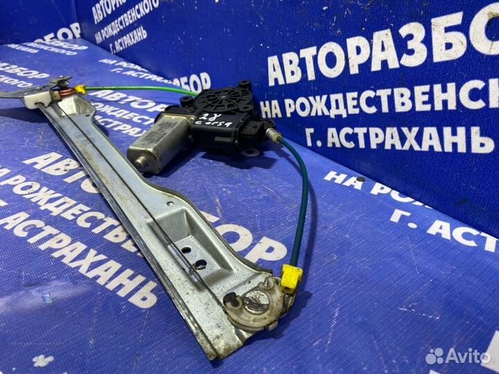 Передний правый стеклоподъемник Opel Corsa D