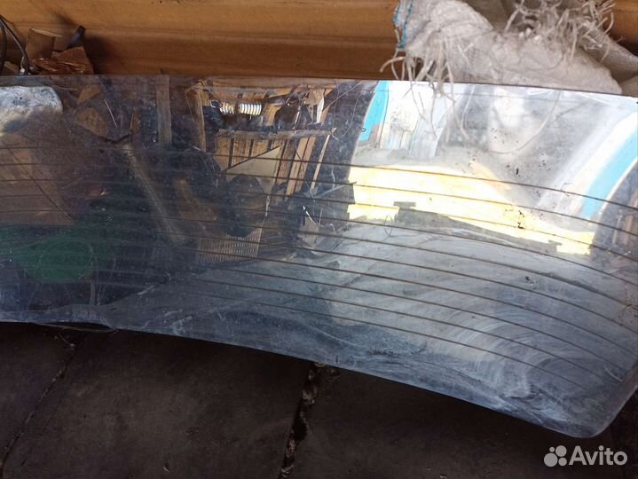 Продам заднее стекло на Ваз Классика