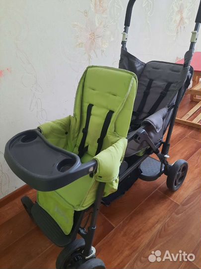Коляска для погодок