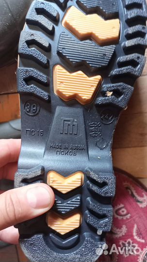 Резиновые сапоги