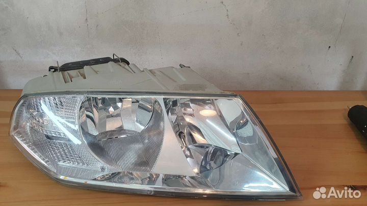 Фара левая Skoda octavia 5а