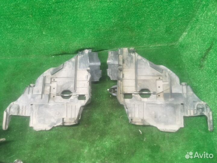 Крепление фары Volkswagen Touareg I 2.5 TDI 2005