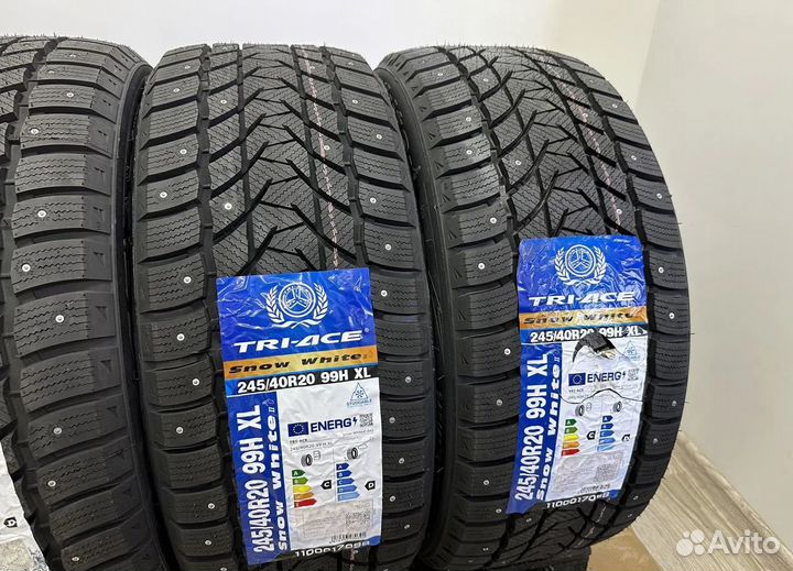 Tri Ace Snow White II 245/40 R20 и 275/35 R20 38H