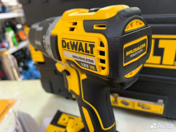 Дрель-шуруповерт dewalt DCD791P2 (18в) 2*5ач кейс