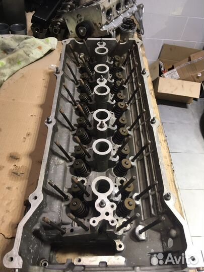 Двигатель м54б25