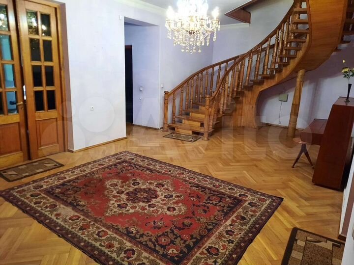 Дом 330 м² (Грузия)