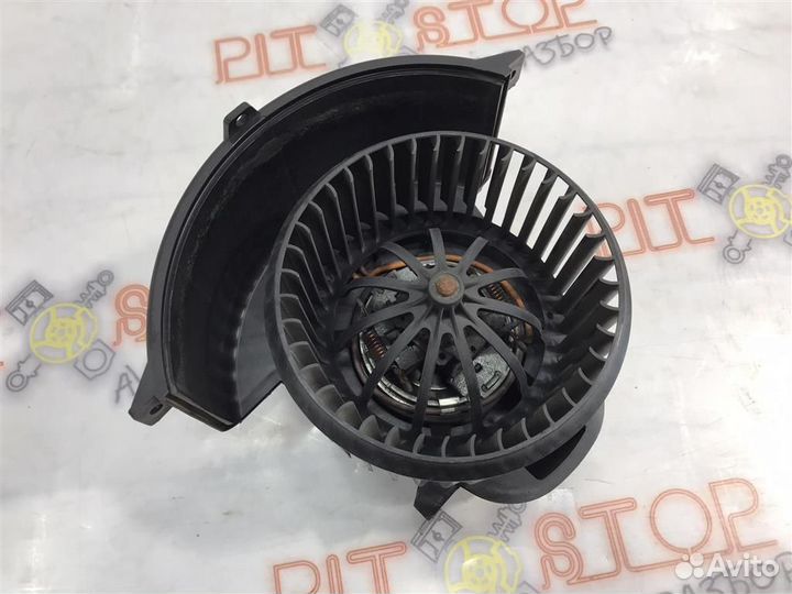 Мотор печки VW Touareg GP (7LA,7L6,7L7) 2006 - 20