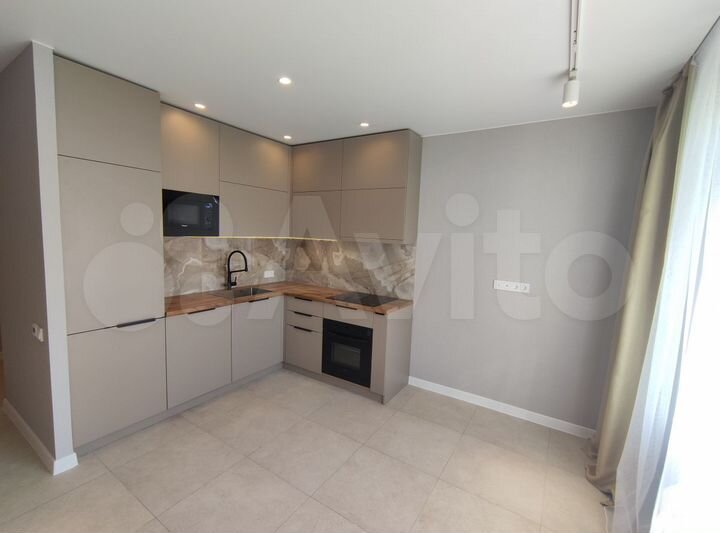 3-к. квартира, 87,5 м², 8/17 эт.