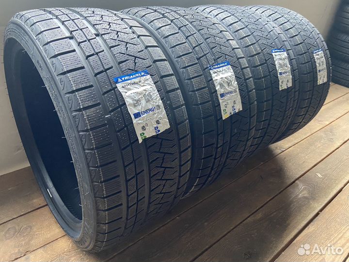 Triangle PL02 255/35 R20 97W