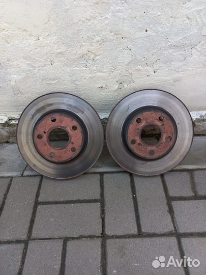 Тормозные диски toyota corolla Е180 передние