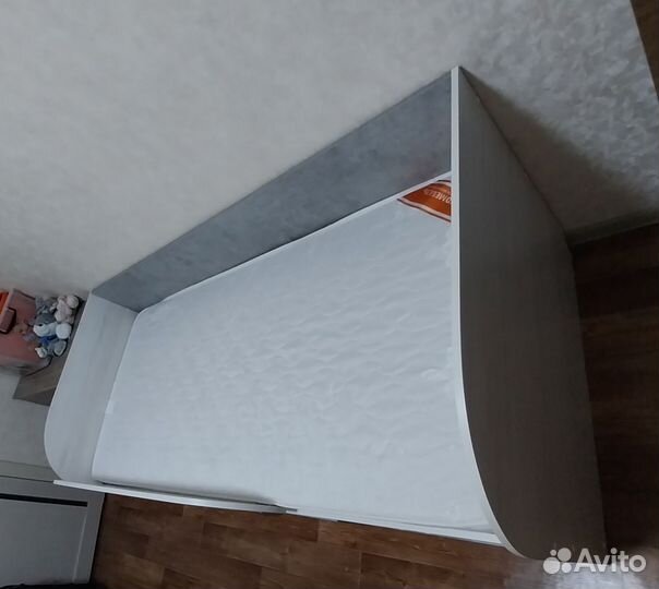 Кровати с матрацом б/у 2 шт