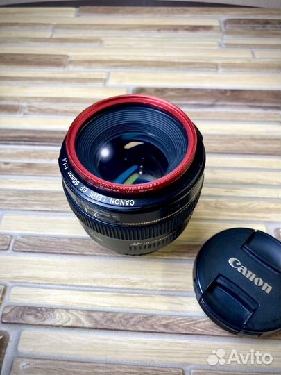 Объектив Canon 50mm 1.4