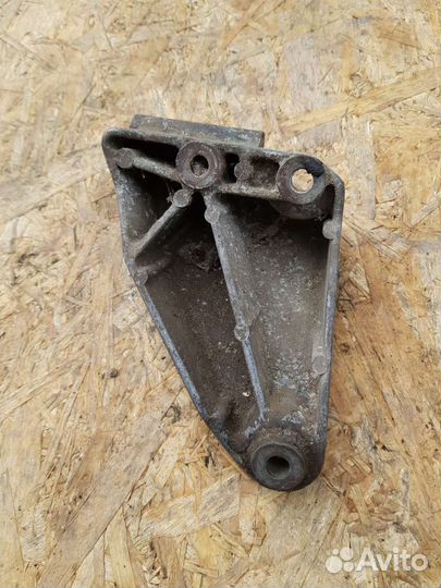 Кронштейн опоры daewoo nexia / lanos