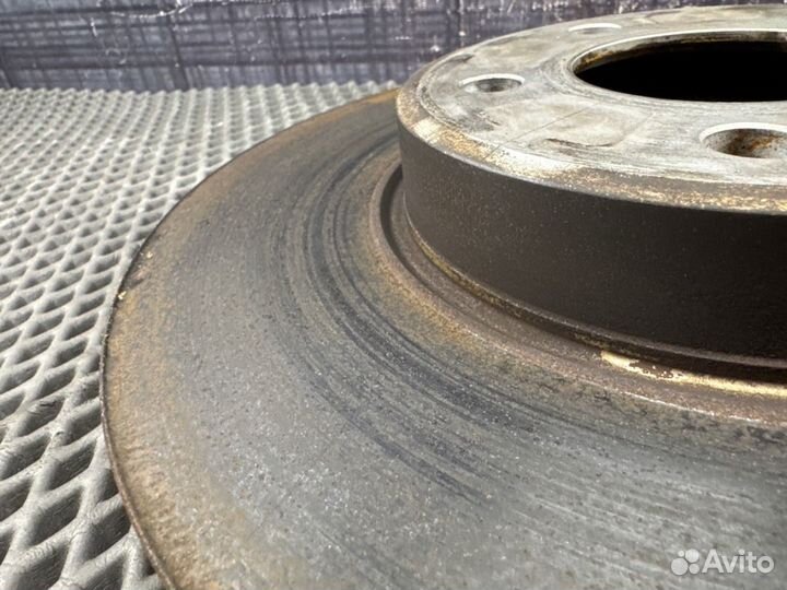 Тормозной диск передний Bmw X5 E53 M54 2006