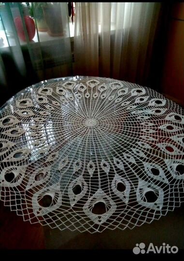 Салфетка большая ажурная вязаная