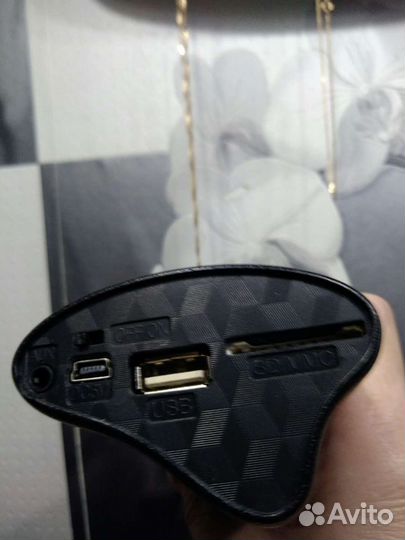 Портативная акустическая колонка