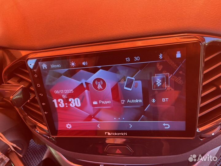 Магнитола на Весту