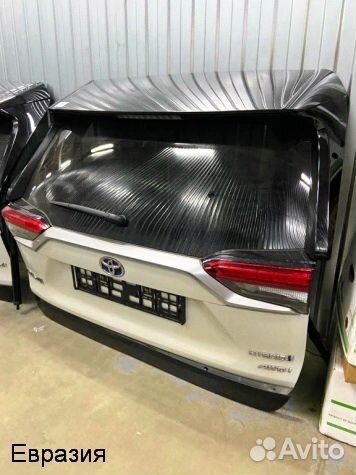 Крышка багажника Toyota Rav 4 кузов 50