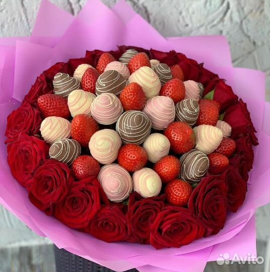 Клубника в шоколаде букеты