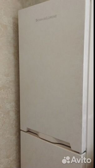 Холодильник новый бежевый мрамор