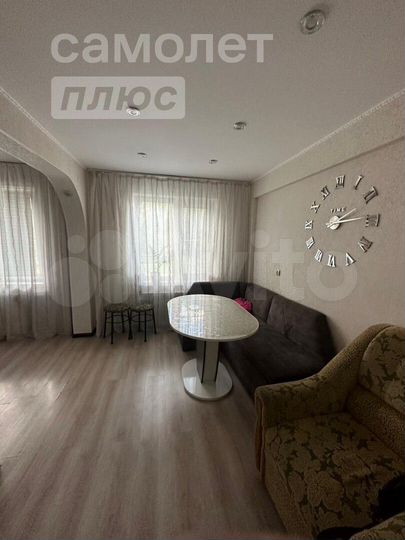 3-к. квартира, 60 м², 1/5 эт.