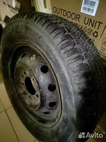 Запасное колесо на ниву