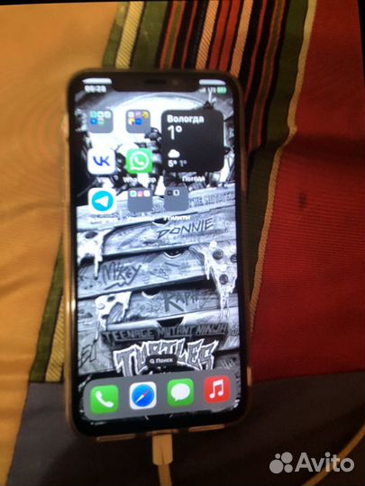 iPhone X, 64 ГБ