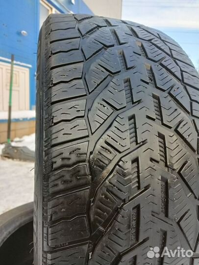 Kormoran Snow 235/45 R18 98V