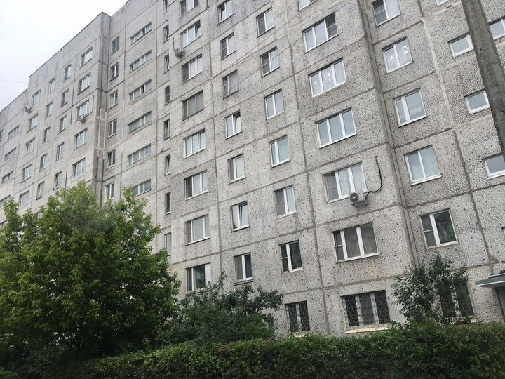 2-к. квартира, 55 м², 4/10 эт.