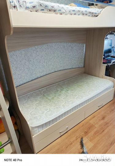 Двухъярусная кровать бу с матрасами