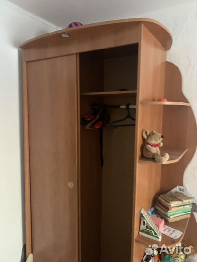 Шкаф
