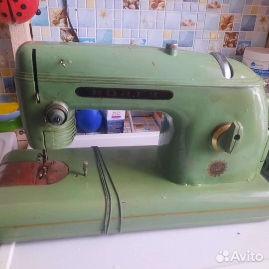 Швейная машина Волга