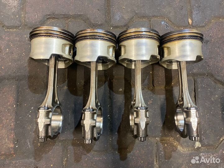 Поршни с шатунами (комплект) 3sgte