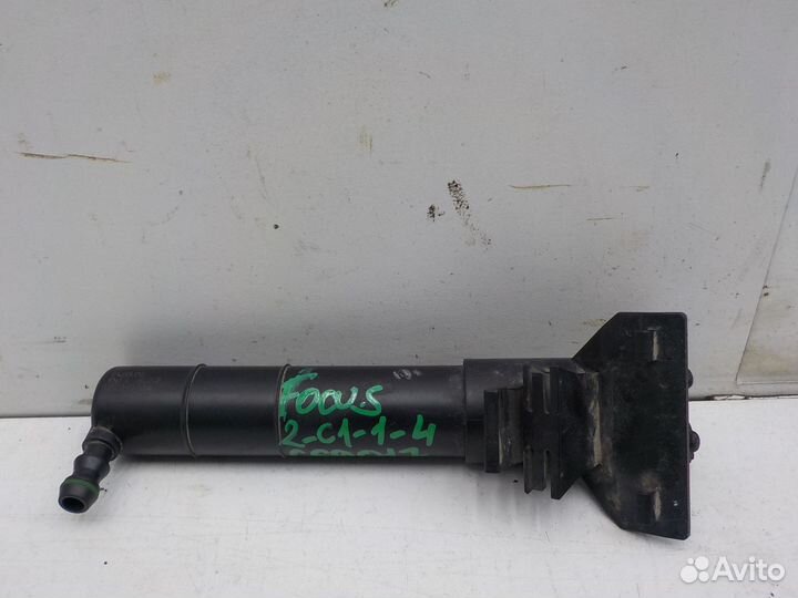 Форсунка омывателя фары на Ford Focus II