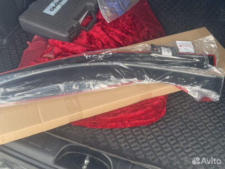 Дефлекторы окон на автомобиль haval F7 продаю