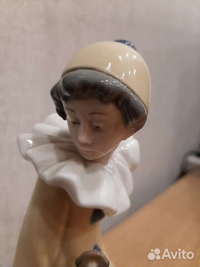 Фарфоровые статуэтки