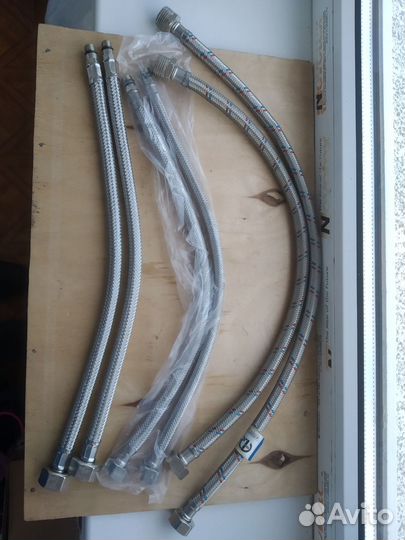 Гибкая подводка для воды/ шланг(новая)