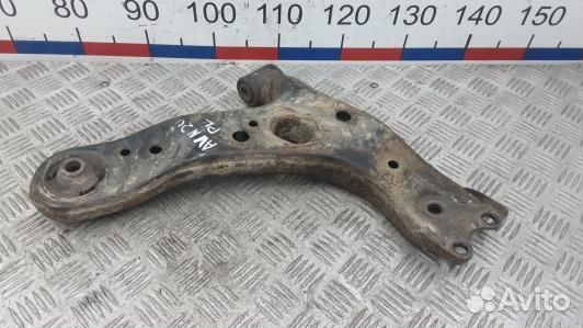Рычаг передний нижний левый toyota verso AR2 (AVN2