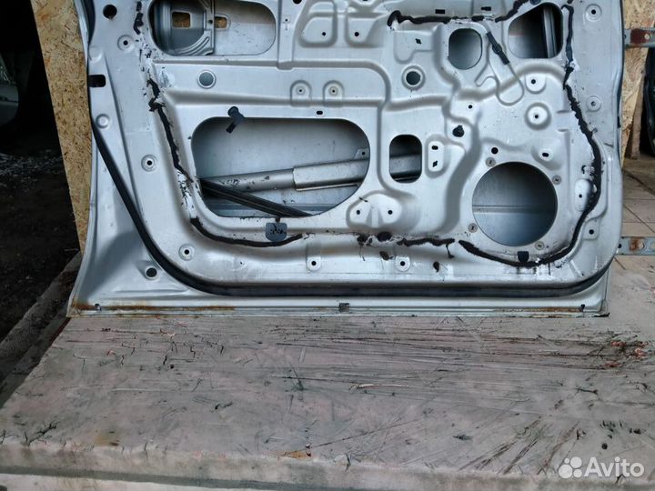 Дверь передняя левая Mitsubishi Outlander CU