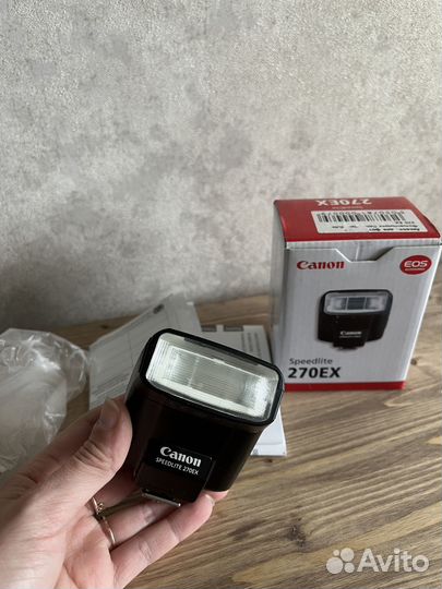 Вспышка Canon Speedlite 270ex