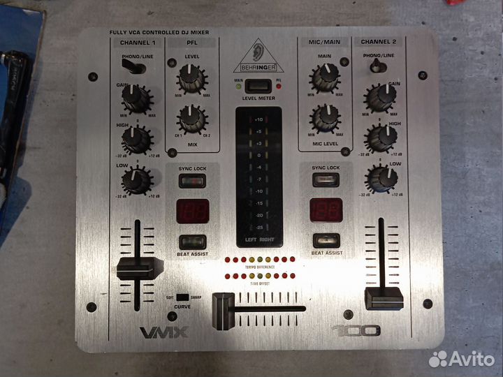 Микшерный пульт Behringer vmx 100