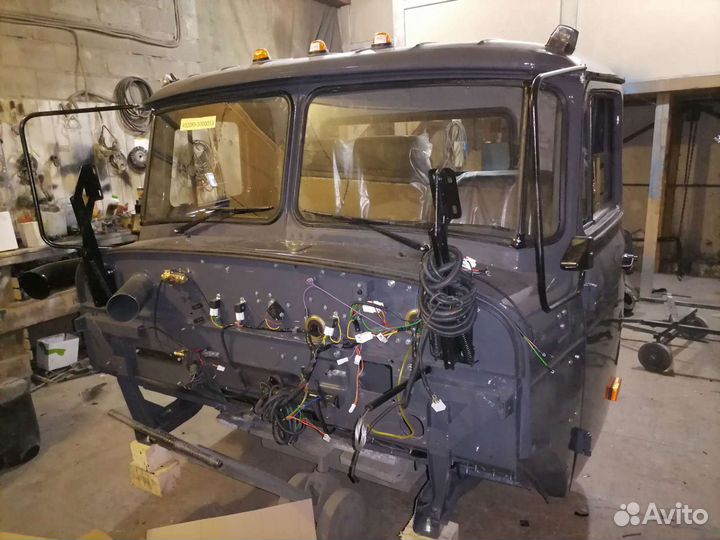 Урал 4320 кабина