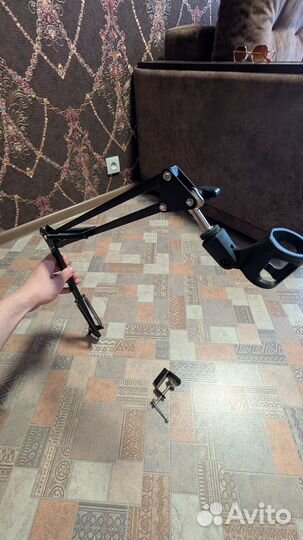 Пантограф для микрофона