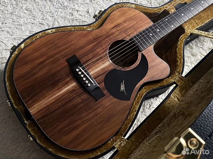 Электроакустическая гитара Maton + аксессуары