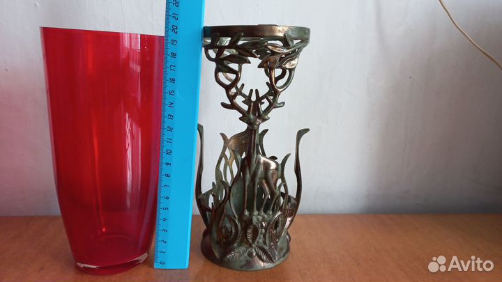 Ваза в металлической оправе