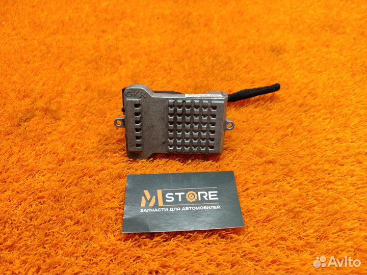 Реле вентилятора печки Mercedes-Benz E-Class W211