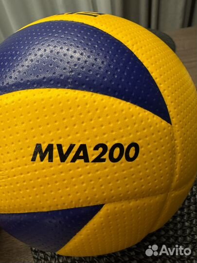 Волейбольный мяч Mikasa mva200