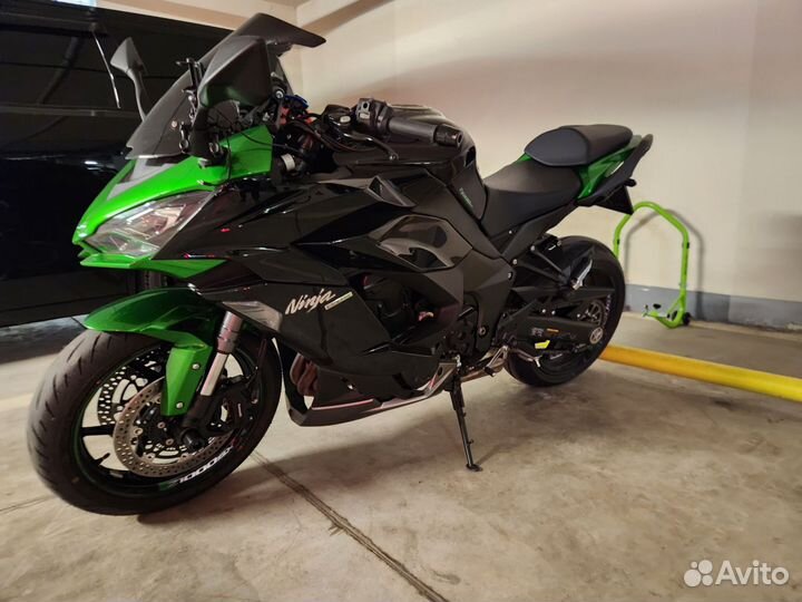 Продам мотоцикл Kawasaki z 1000sx 23года